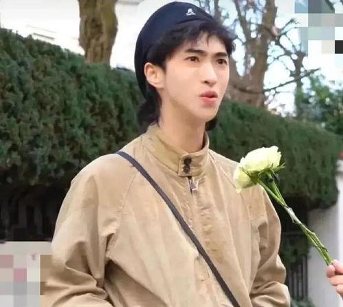 娱乐八卦吃瓜少女是谁,她是如何成为网络红人的？