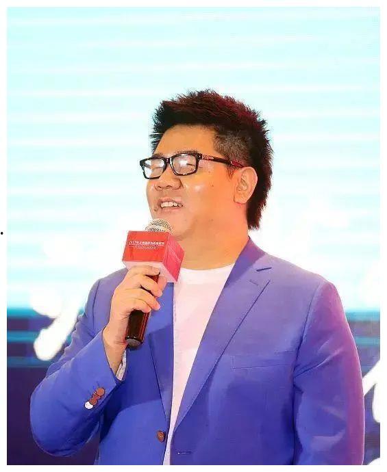 娱乐吃瓜酱盲人律师,娱乐吃瓜酱视角下的正义之战