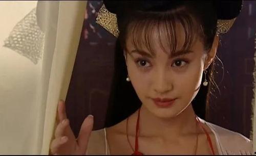 大话娱乐吃瓜美少女视频,揭秘“吃瓜美少女”视频背后的热点事件